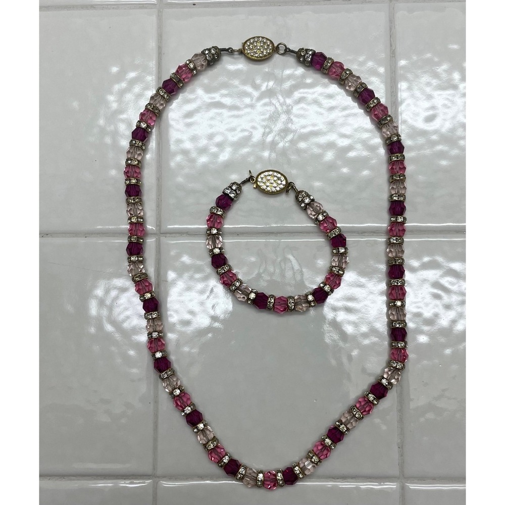 Necklace and bracelet set
